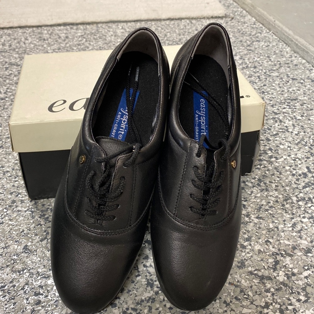Easy spirit black casual shoes size 8B